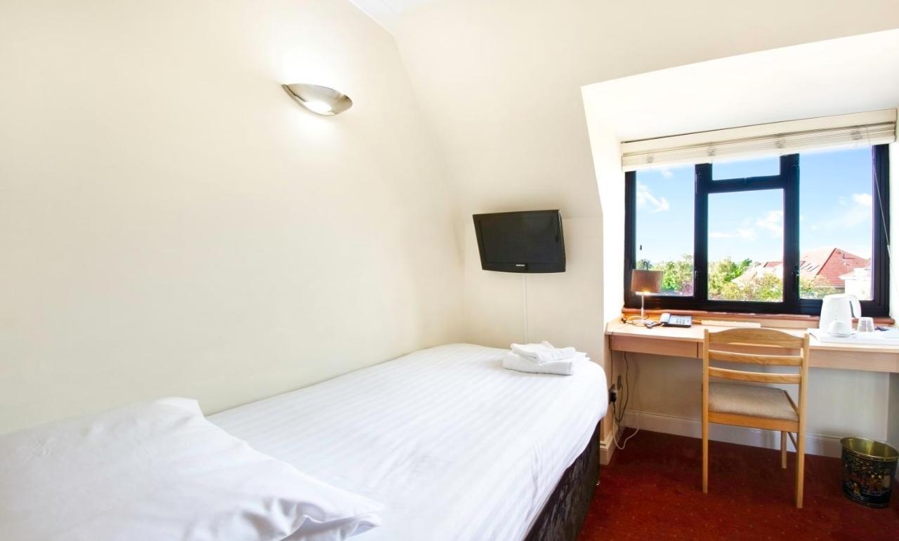 The Brent Hotel - London - Wembley Хароу Екстериор снимка