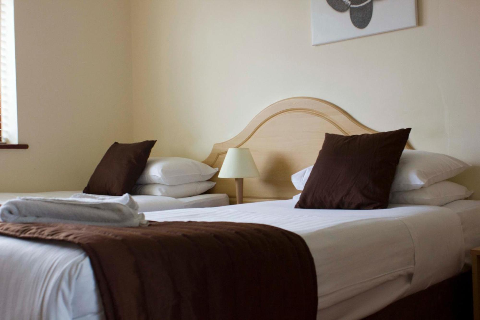 The Brent Hotel - London - Wembley Хароу Екстериор снимка